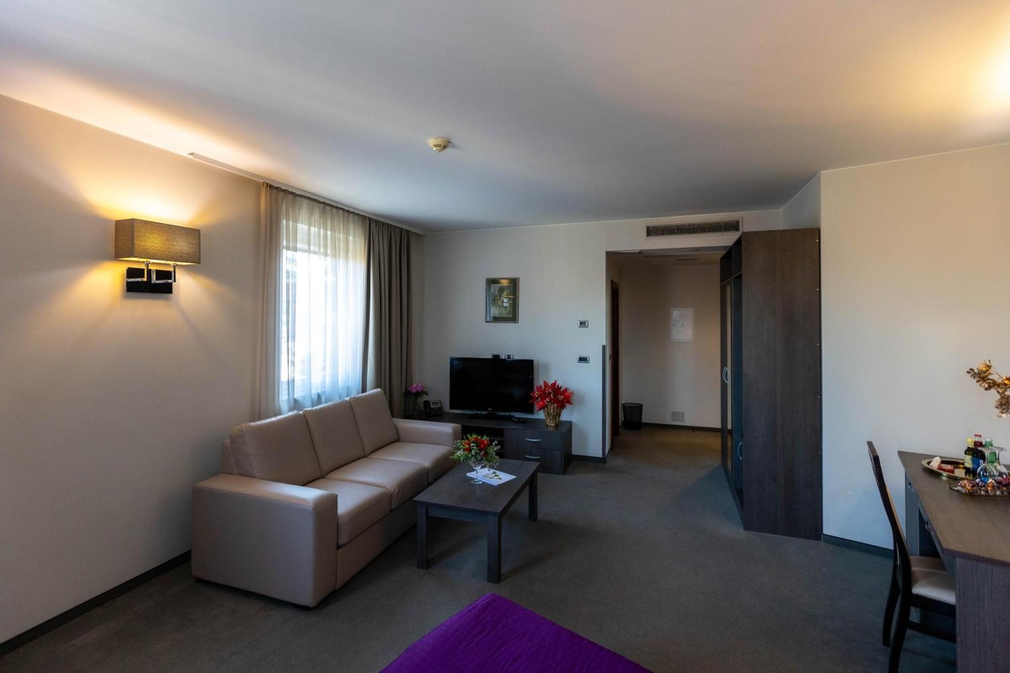 Art Hotel 슬라본스키브로드 외부 사진