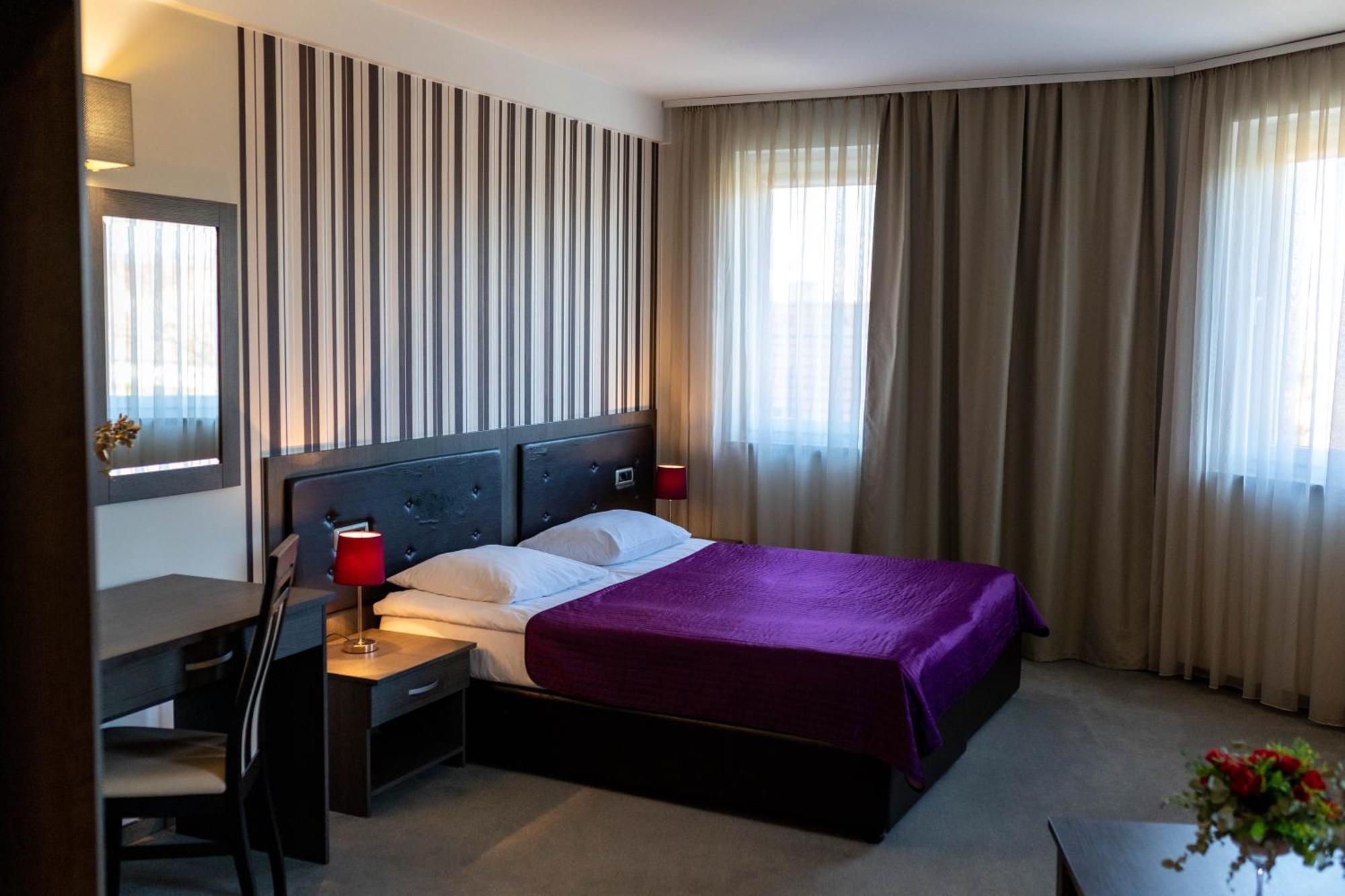 Art Hotel 슬라본스키브로드 외부 사진
